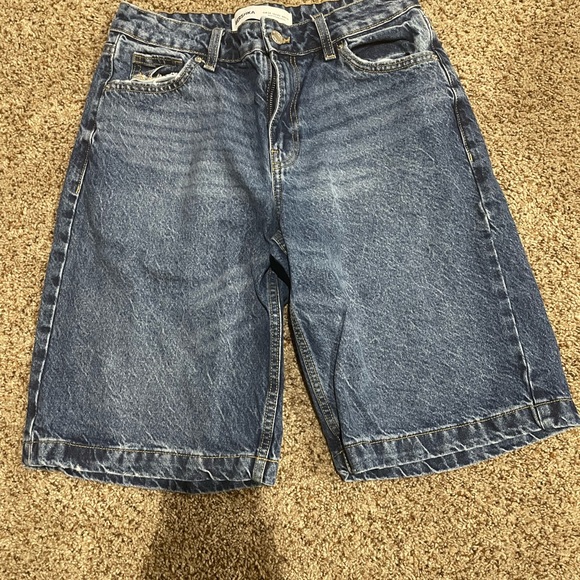 Bershka Women’s denim oversized jorts - Picture 1 of 4